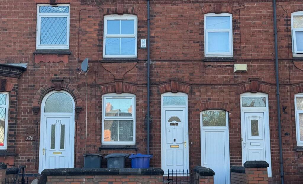 3-bed terraced on 174 London Road Chesterton, Newcastle, Staffordshire, ST5 7JB, £80,000