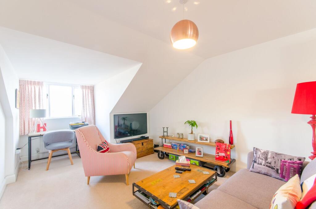 Main image of property: Shernhall Street, Walthamstow, London, E17