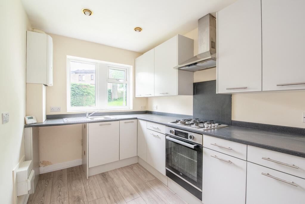 Gloucester Road, Bingley, West Yorkshire, BD16 - View 5
