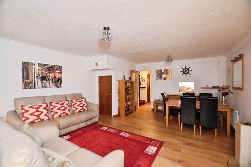 Bishops Mead, Laverstock                    ***VIDEO TOUR*** photo 2