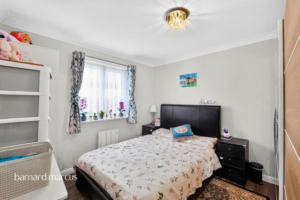 Apartment in London - More