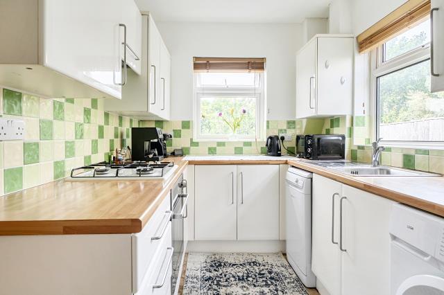 House in Reading, Dee Park - View 5