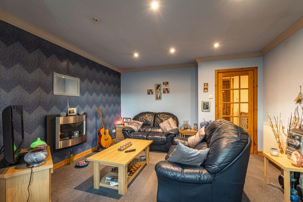 27 Princes Street, Hawick, TD9 7EG photo 4