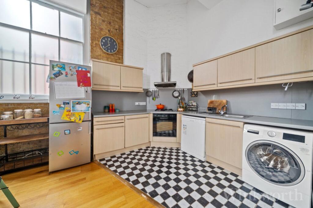 Apartment in London - View 4