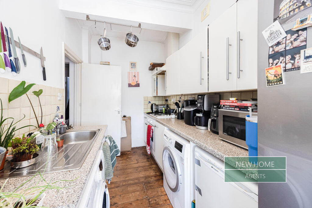 Apartment in Cheltenham, Ewens Farm, Fairview - View 3