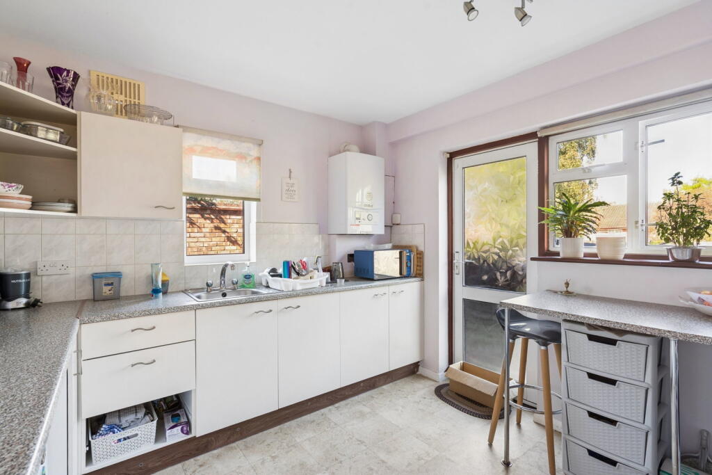 Apartment in Harrow - View 4
