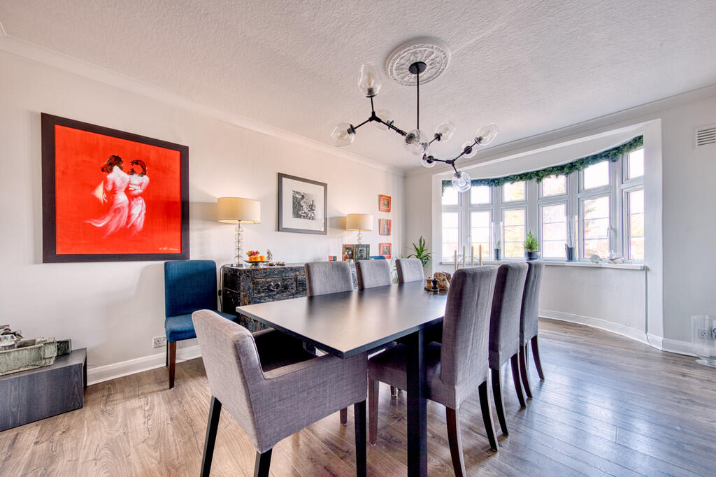 Woodland Court, Wanstead photo 3