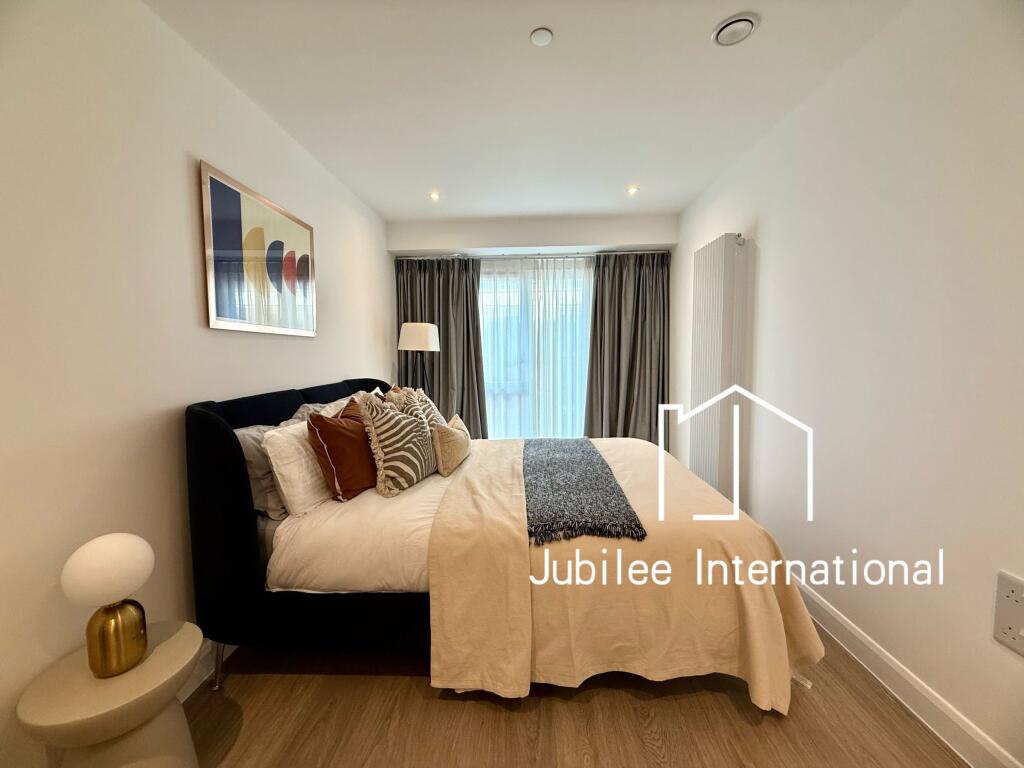 Main image of property: Ellipse House