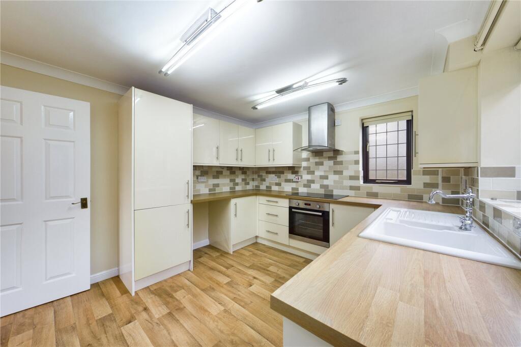 Main image of property: Foxes Close Farm, Gore Tree Road, Hemingford Grey, Huntingdon, Cambridgeshire, PE28