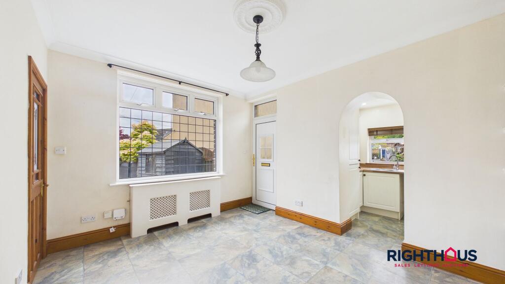 45 Birkhouse Road, Bailiff Bridge, Brighouse, HD6 4EW - More