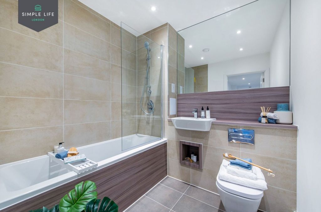 Apartment in Romford - More