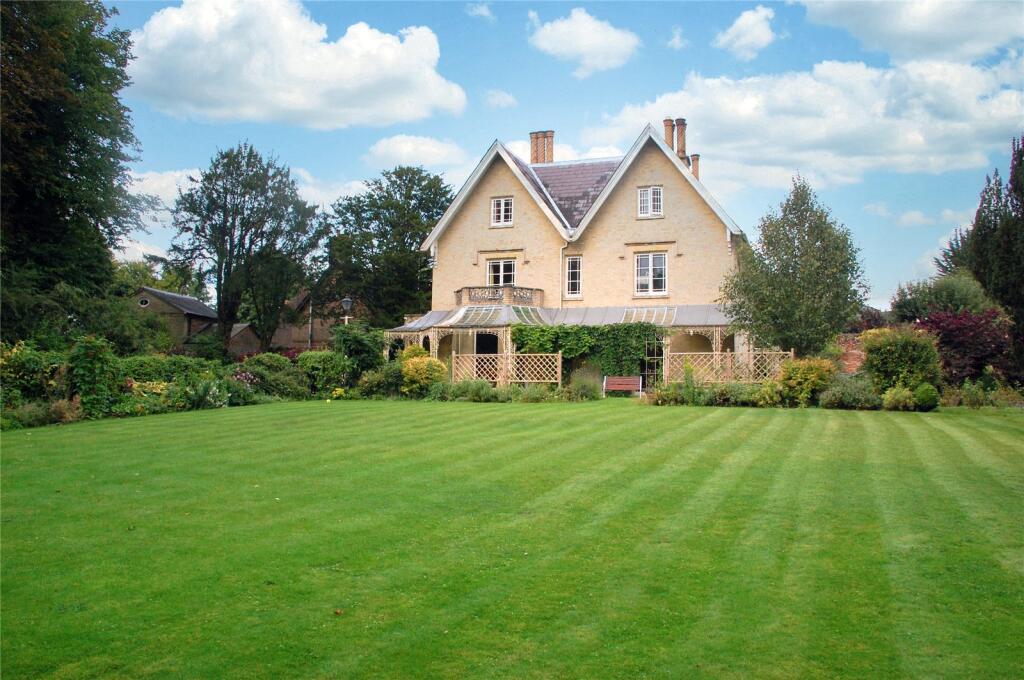 Main image of property: Basingstoke Road, Kings Worthy, Winchester, Hampshire, SO23