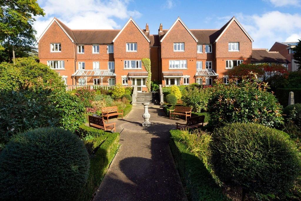 Main image of property: Bishops Down Road, Tunbridge Wells, TN4