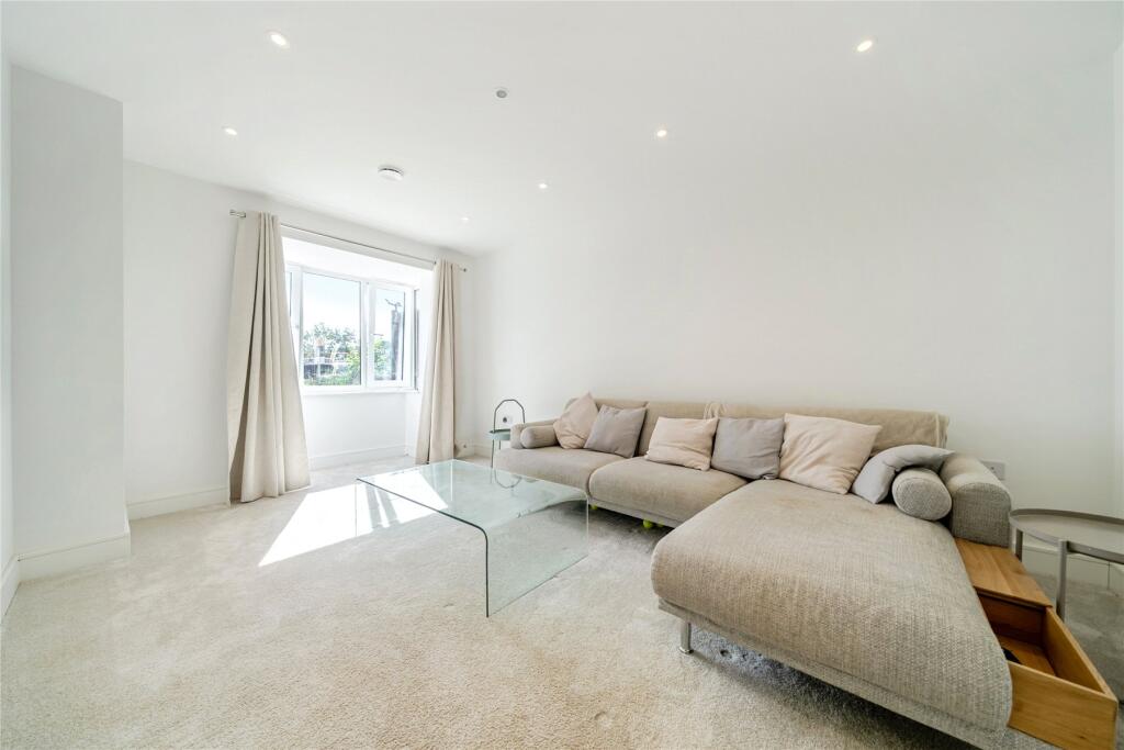 House in London, Goddington - View 3
