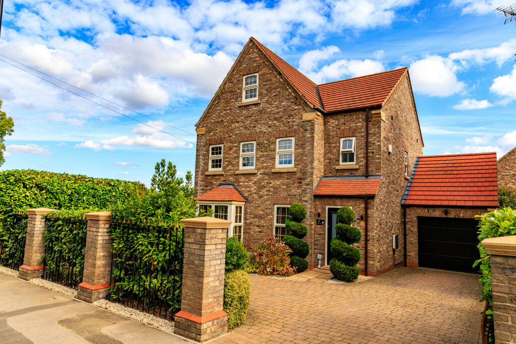 Main image of property: 8 Wayside, Thorne Road, Austerfield, Doncaster, South Yorkshire, DN10 6RE