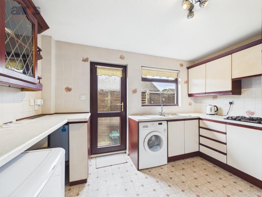 House in Castle Point, Essex - More