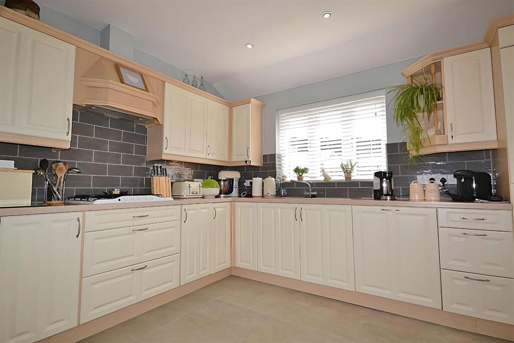 House in Weymouth, Dorset - View 2