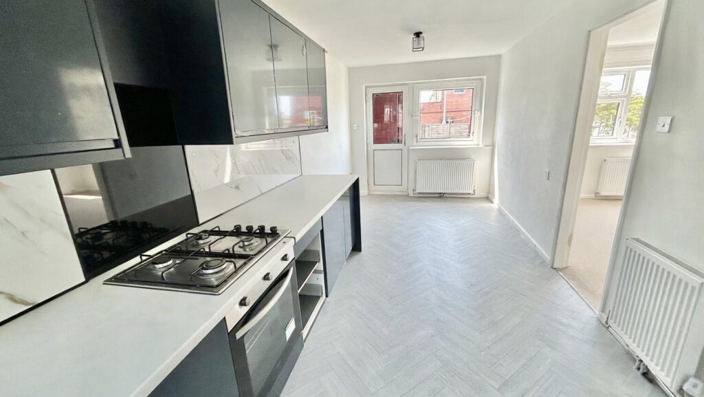 House in Oldham, Stock Brook, Chadderton - View 2