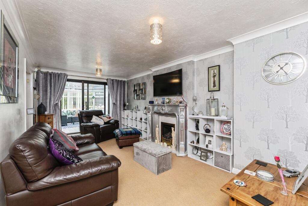 House in Wakefield, West Yorkshire - View 3