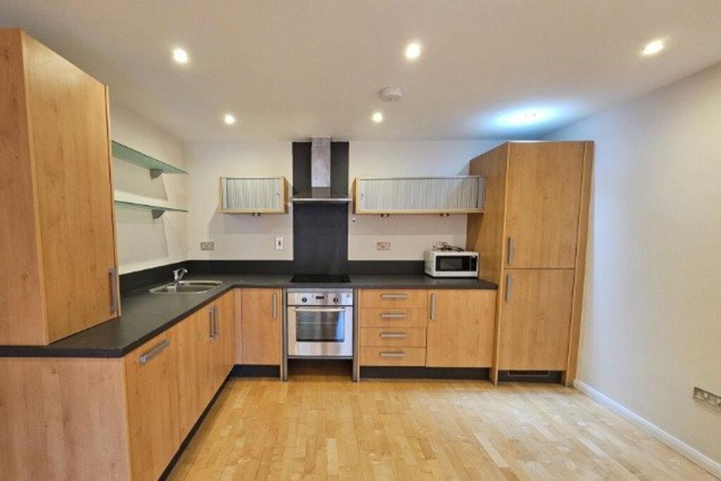 Apartment in Nottingham, Rainbow Quarter, St Ann's - View 4