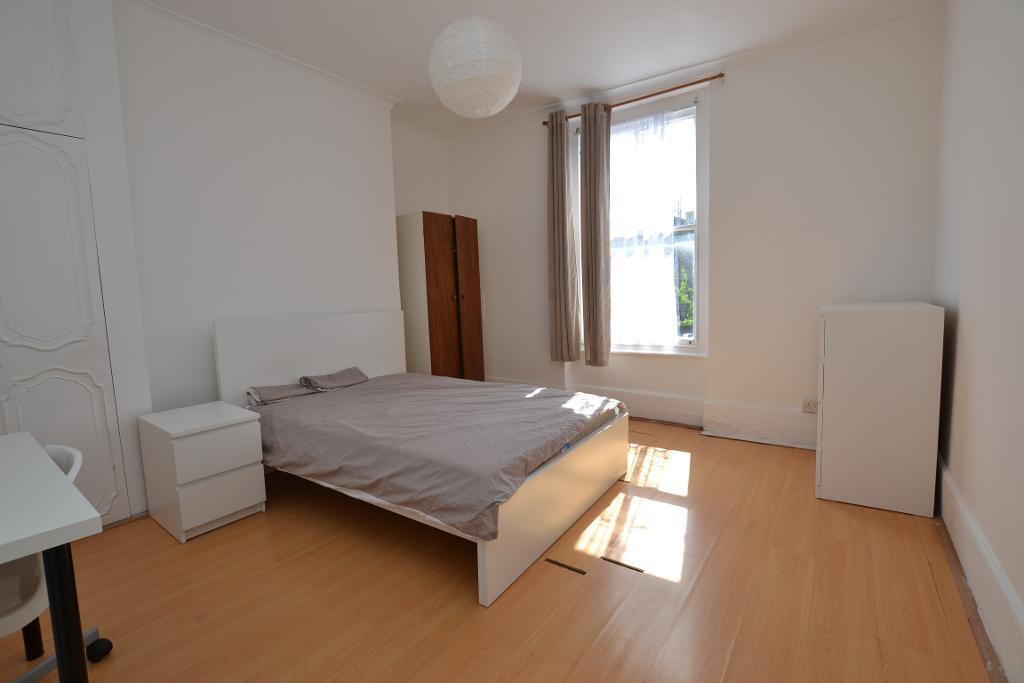 Main image of property: Burdett Road, Mile End, London, E14 7DQ
