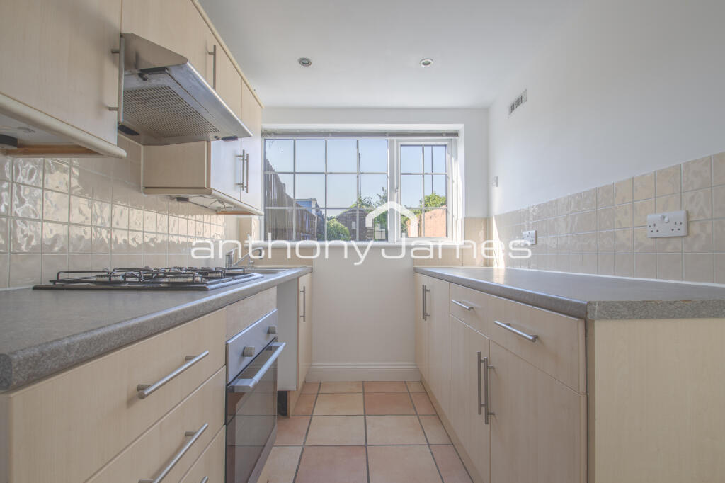 House in Dartford - View 5