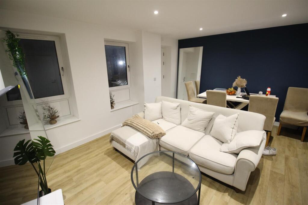 Apartment in Havant, West Leigh - More