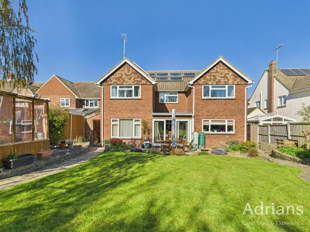 6-bed detached on Tabors Avenue, CM2, £750,000