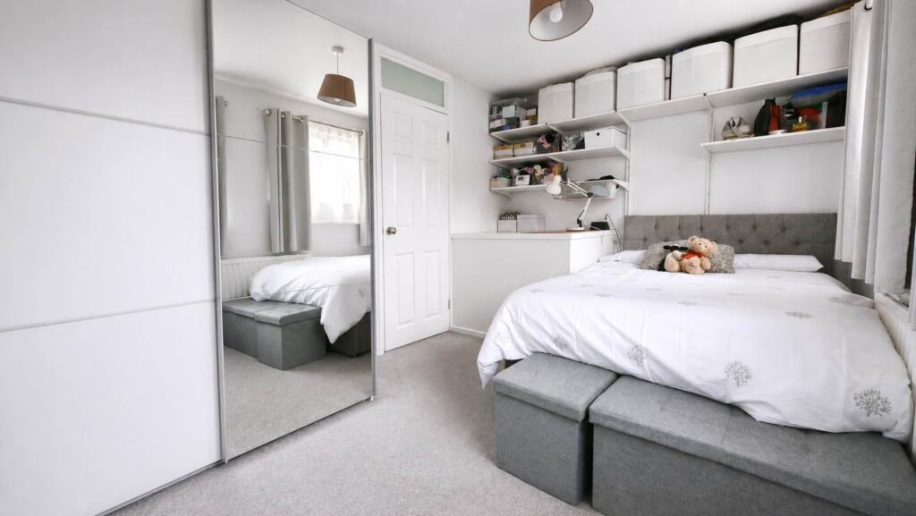 Apartment in St Albans - More