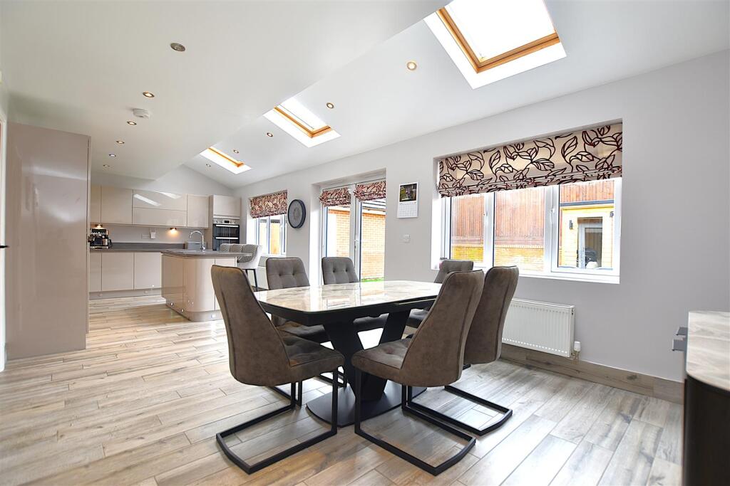 Penson Court, Summerhill, Wrexham photo 2