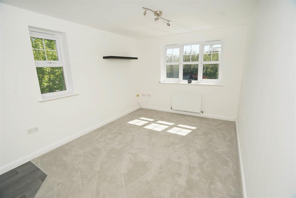 Apartment in Bolton, Daubhill - View 5