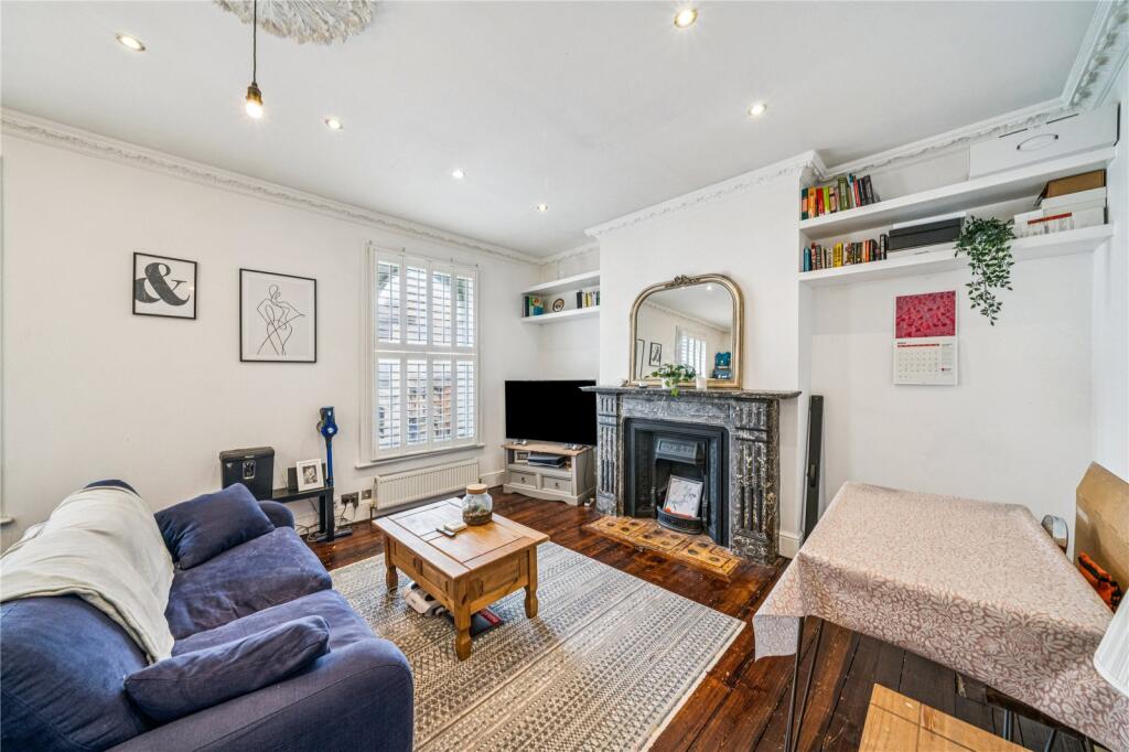 Main image of property: Lavender Hill, SW11