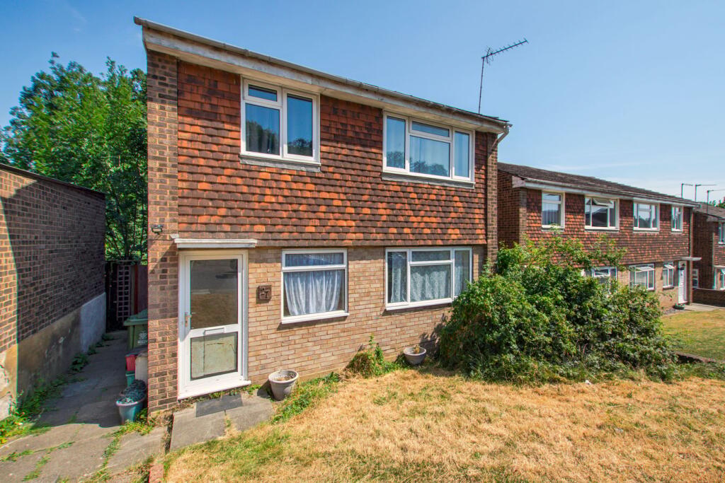 Main image of property: Lea Vale, Dartford, DA1