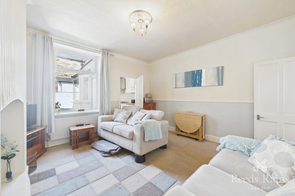 House in Burnley, Pike Hill, Fulledge - More