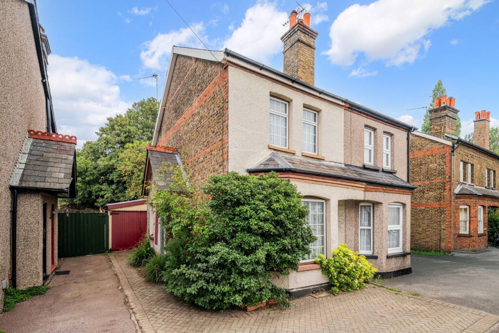 3-bed semi-detached on Hook Road,Epsom,KT19 8TR, £450,000