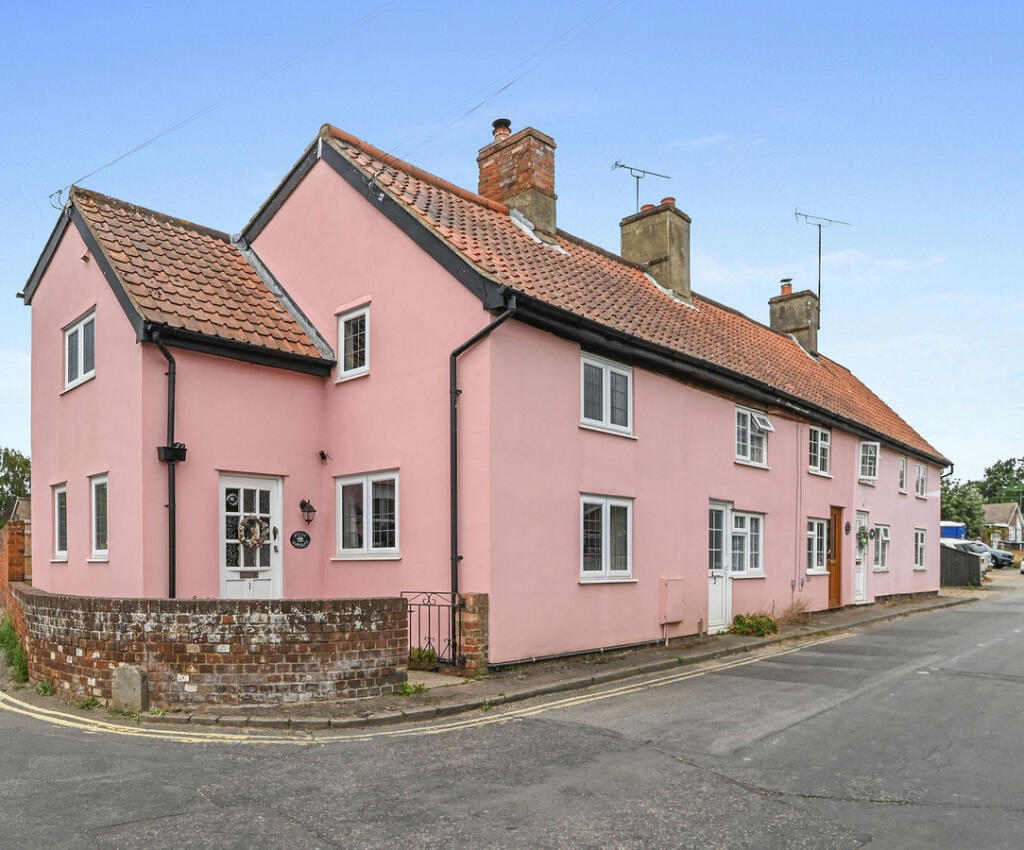 Main image of property: Holly Lane, Ipswich, IP5 1