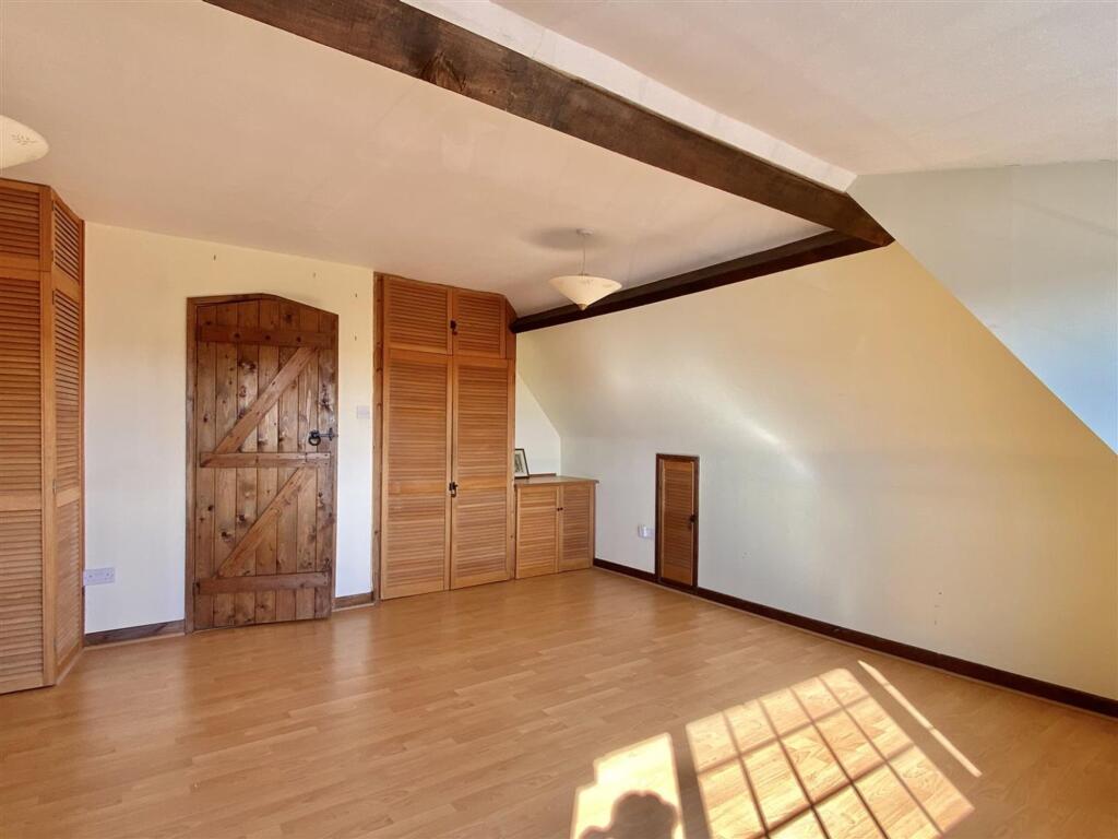 House in Dorchester - View 5