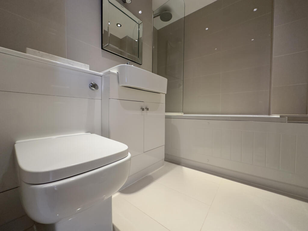 Apartment in London - More