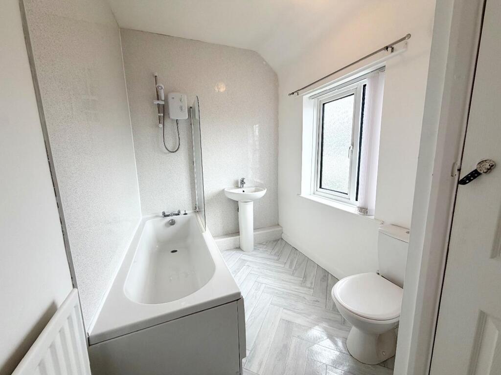 House in Stockton-on-Tees - More
