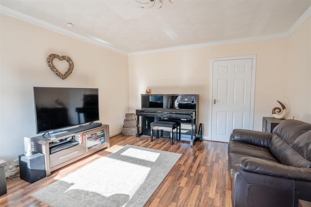 Woodlea Drive, Hamilton photo 3
