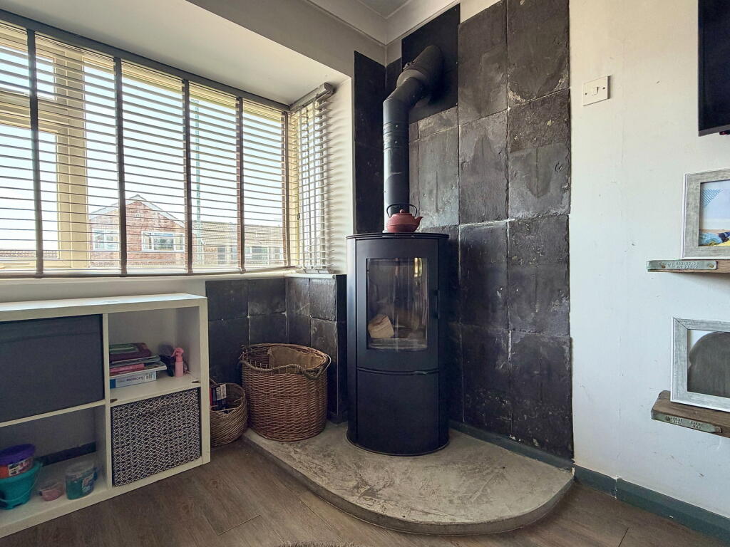 House in Northampton, Earls Barton - View 3