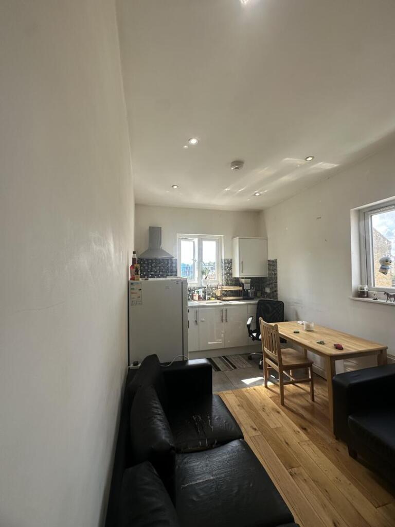 Main image of property: Fonthill Road - Flat B, Second Floor, London