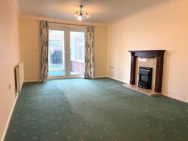 House in Mansfield, Nottinghamshire - View 2