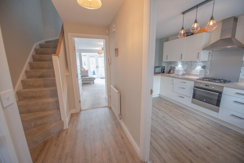 18 Stephenson Drive, Silsden, BD20 0FU photo 4