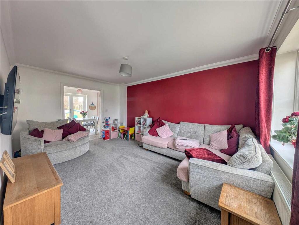 Keats Crescent, Brightlingsea photo 2