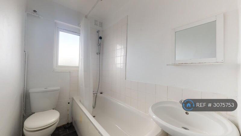 Apartment in London - View 3