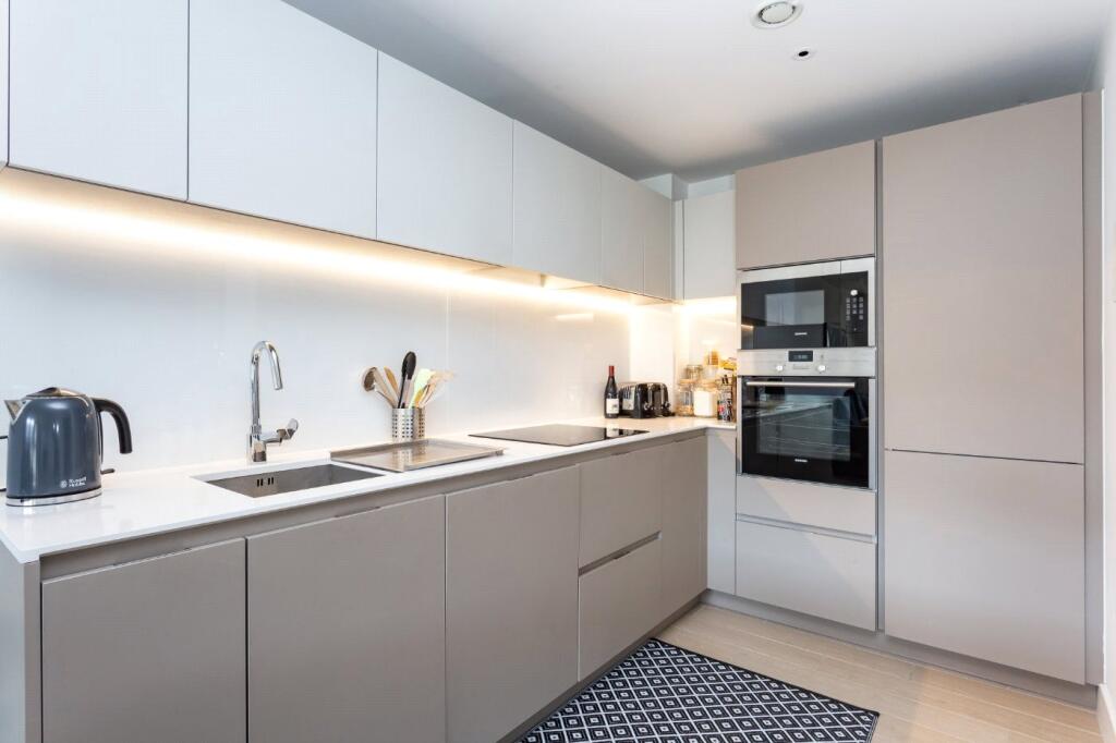 Apartment in London - View 3