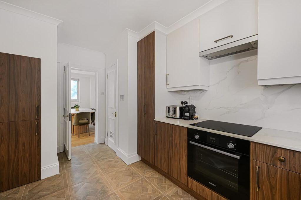 4 bedroom mews property for rent
