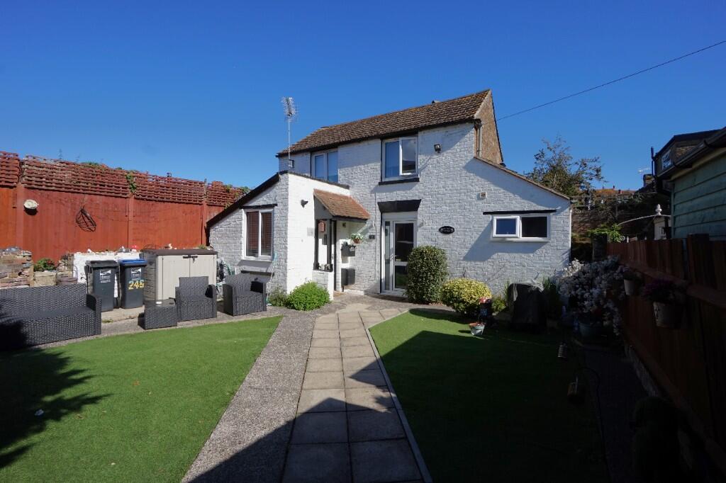 2-bed detached on Canterbury Road, Birchington, Kent, CT7, £275,000