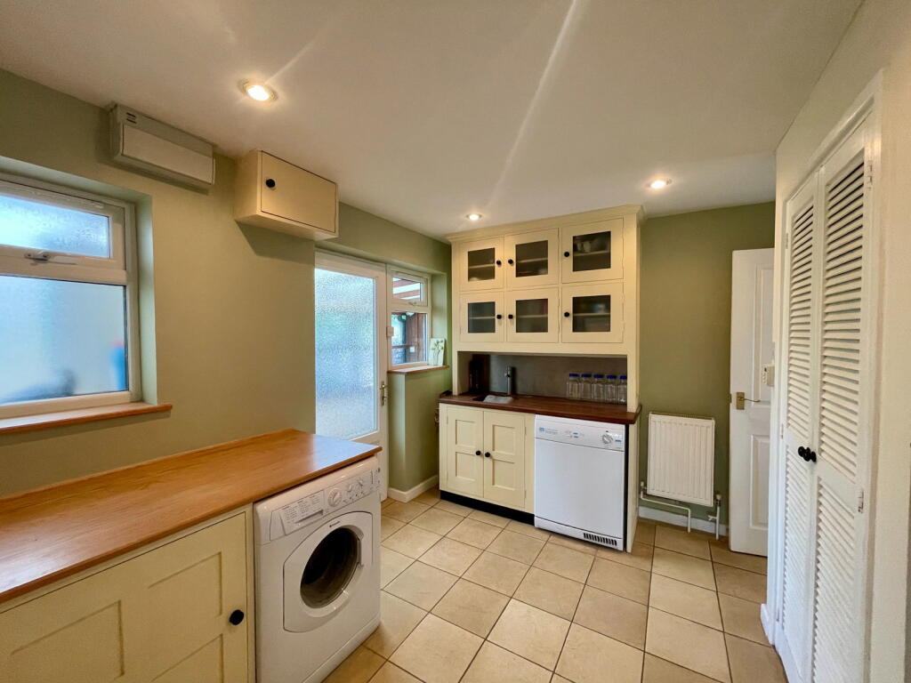 House in Ipswich - View 5